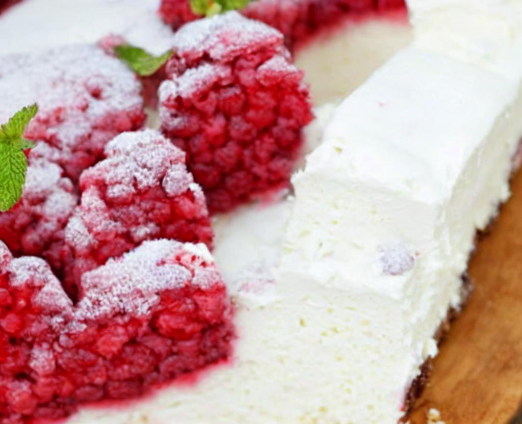 National Raspberry Cake Day | July 31
