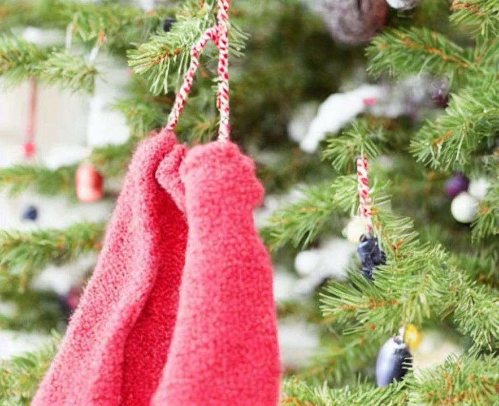 Mitten Tree Day - December 6